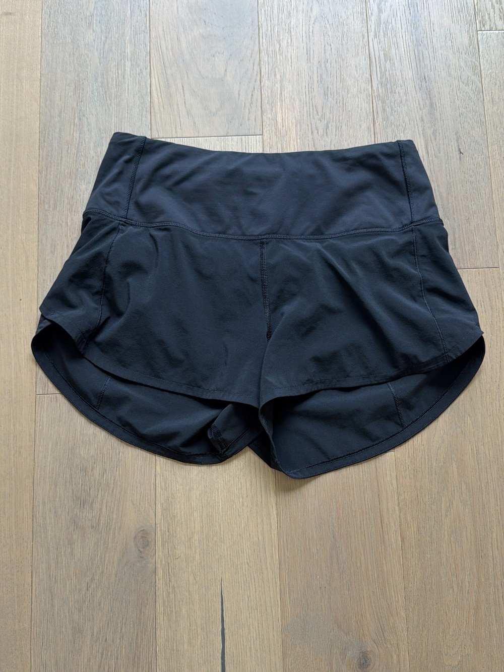 LULULEMON SPEED UP HIGH RISE SHORT 2.5